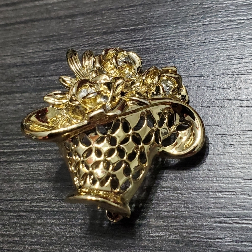 Gold Tone Floral Basket Brooch Pin Lapel Sweet Garden Girlie Fun Flower Bouquet